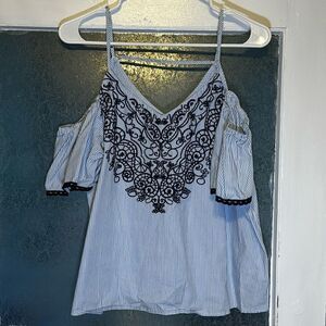 Eyeshadow Women’s Blue and White Embroidered off the shoulder ruffled top size L